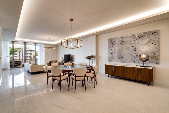 Foto del edificio - 515 Valencia Ave