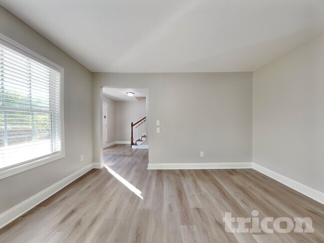 Foto del edificio - 3540 Stoney Creek Way