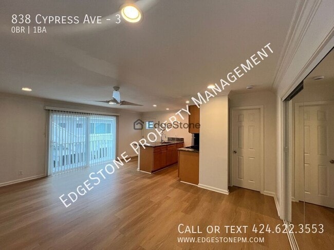 Building Photo - 838 Cypress Ave