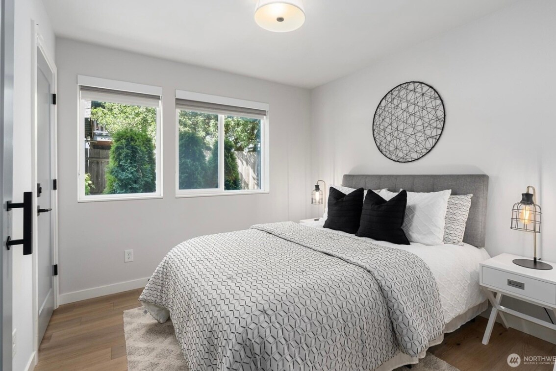 Foto principal - 2442 NW 60th St