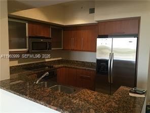 Foto del edificio - 888 Douglas Rd