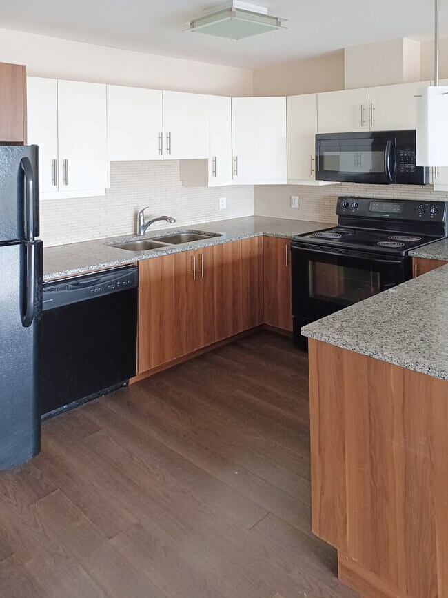 Photo du bâtiment - Rockwood Estates 420