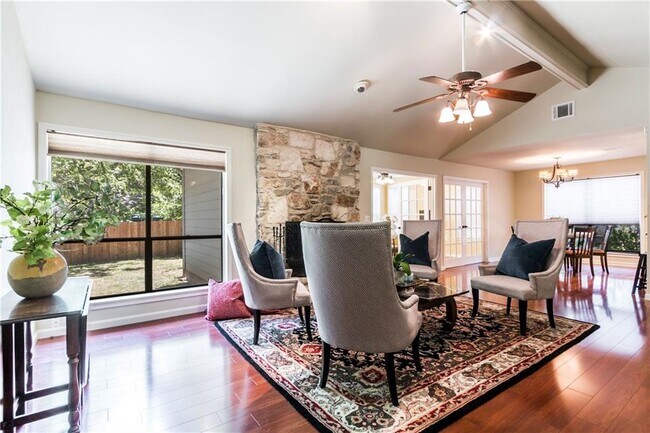 Foto del edificio - 3407 Peregrine Falcon Dr