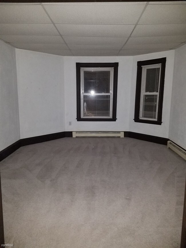 Building Photo - 465 Medford St