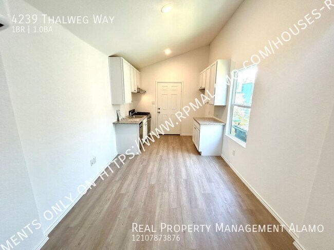 Foto del edificio - 4239 Thalweg Way