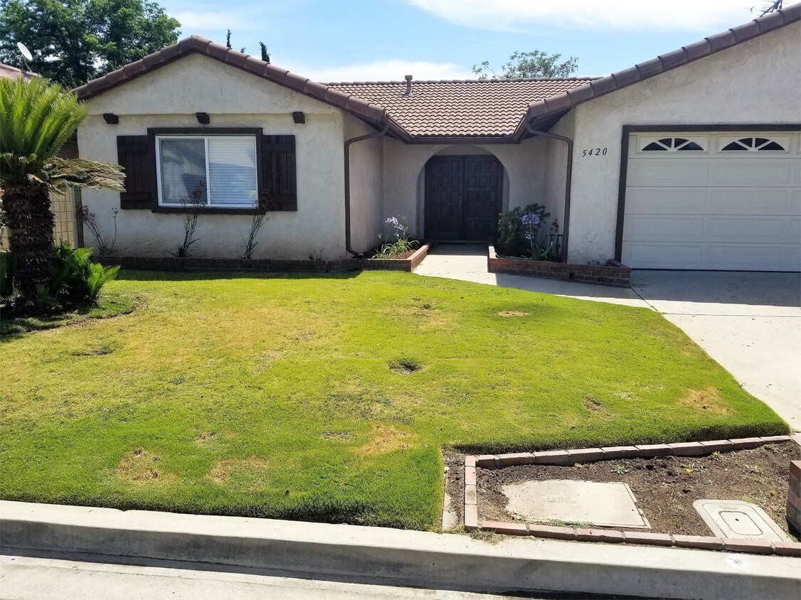 Primary Photo - 5420 Lorenza Ct