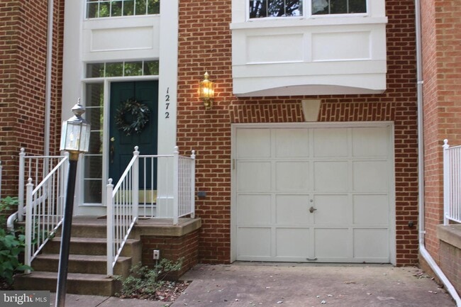 Building Photo - 1272 Wild Hawthorn Way