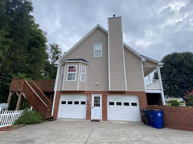 Foto del edificio - 2837 Bridgeport Dr