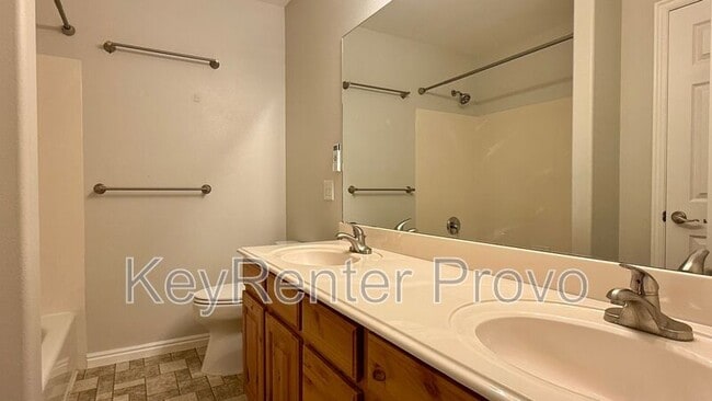 Building Photo - 808 N 175 E