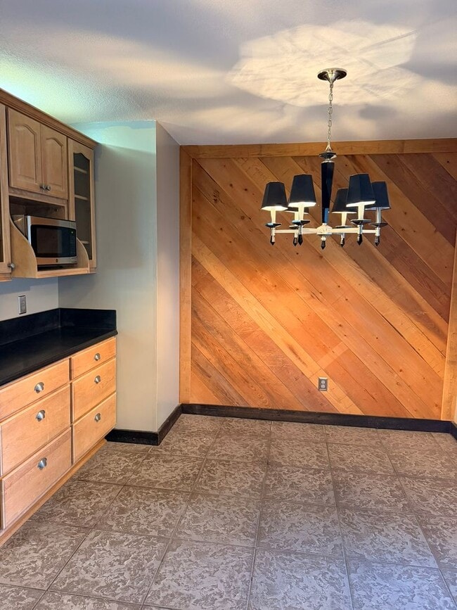 Foto del edificio - 332 Harvard Blvd