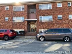 Building Photo - 400 N Corona Ave