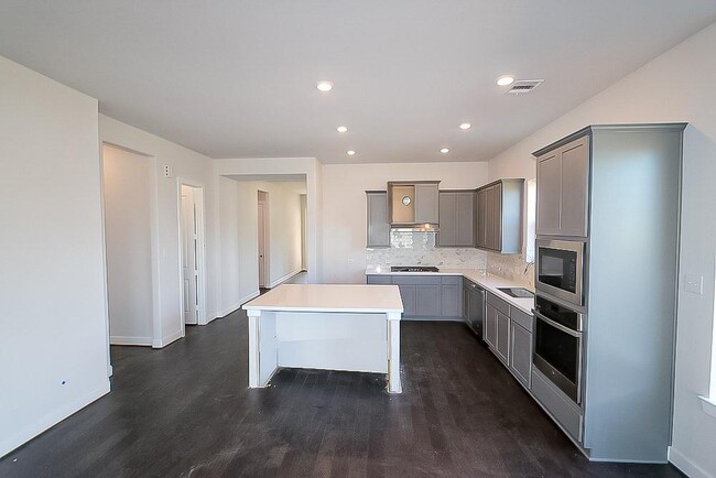 Building Photo - 2288 Vanessa Cay Ln