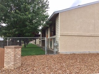 Foto del edificio - 804 E Cedar Ct