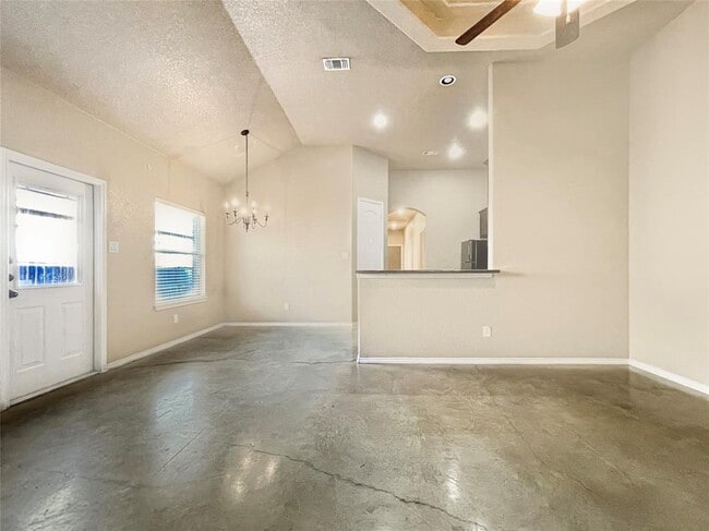 Building Photo - 256 Rosalie Dr