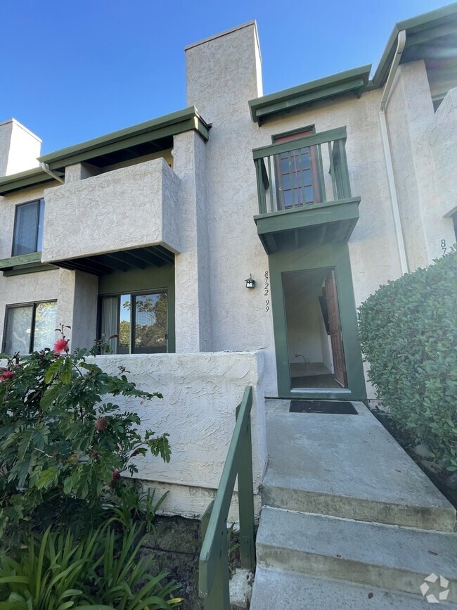 Building Photo - 8722 Villa La Jolla Dr