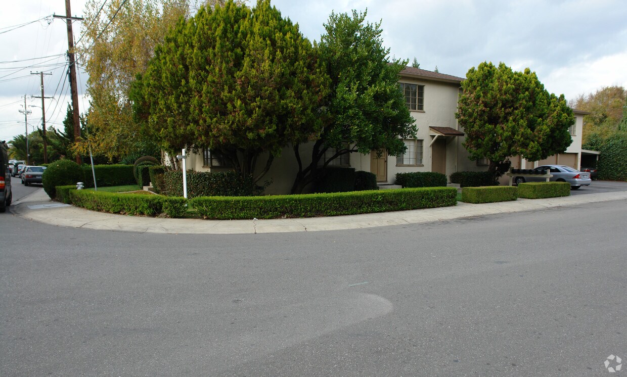 Building Photo - 602 Victor Way