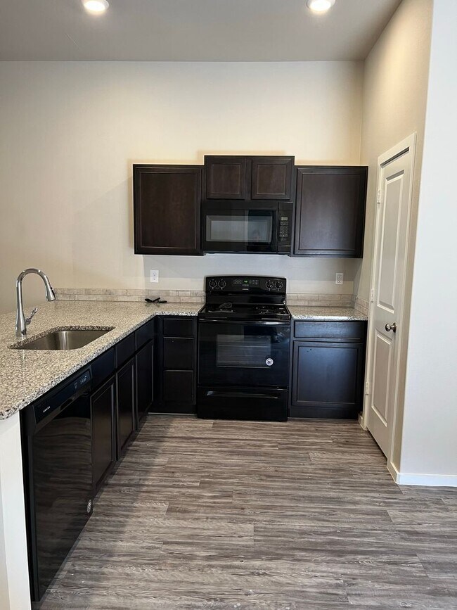 Building Photo - 1632 133rd St