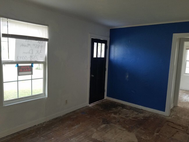 Building Photo - 5815 S Sunnylane Rd