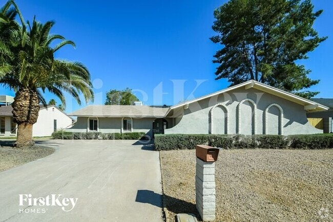 Building Photo - 12414 N Columbine Dr