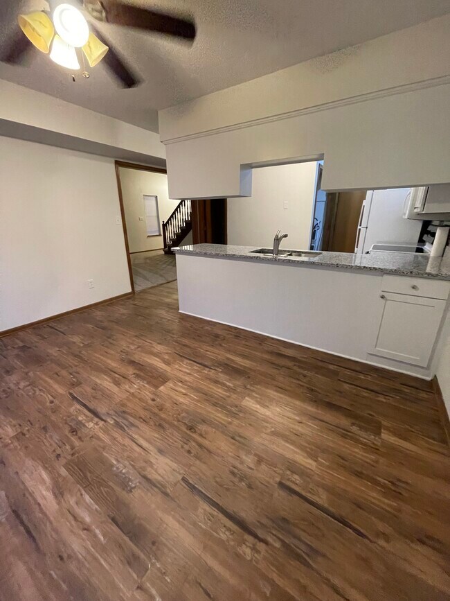 Foto del edificio - 1103 NW Porter Ct