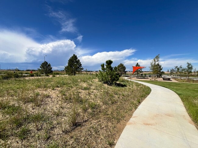 Foto del edificio - BEAUTIFUL NEW BUILD - 3 bed 2.5 bath w/ La...