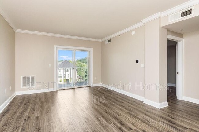 Building Photo - 6301 Edsall Rd
