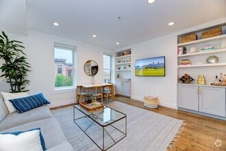 Building Photo - 117 Willow Ave