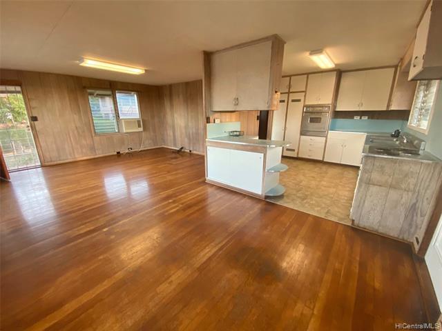 Foto del edificio - 98-120-120 Kaulike Dr