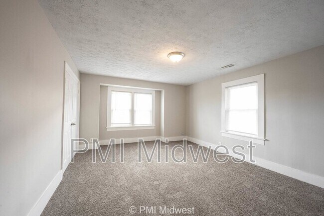 Foto del edificio - 546 Eastern Ave