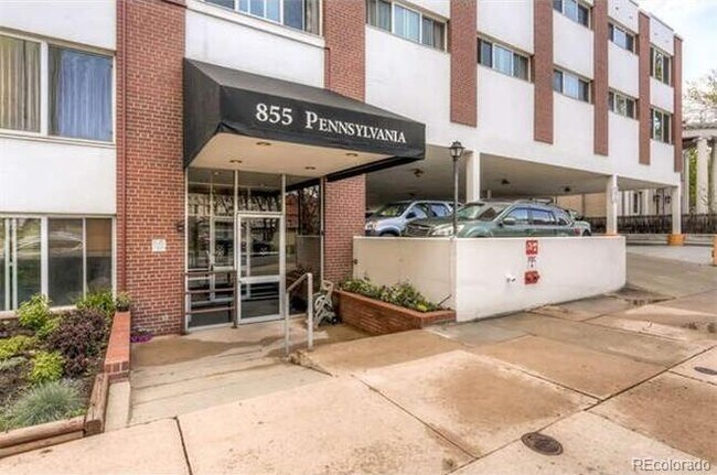 Foto del edificio - 855 N Pennsylvania St