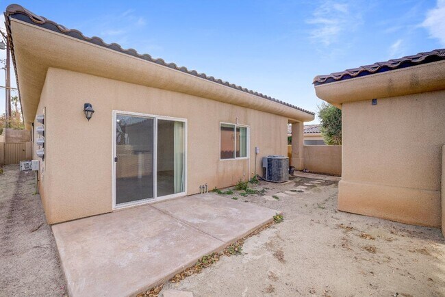 Foto del edificio - 79821 Ave 42, Bermuda Dunes, CA 92203 - A