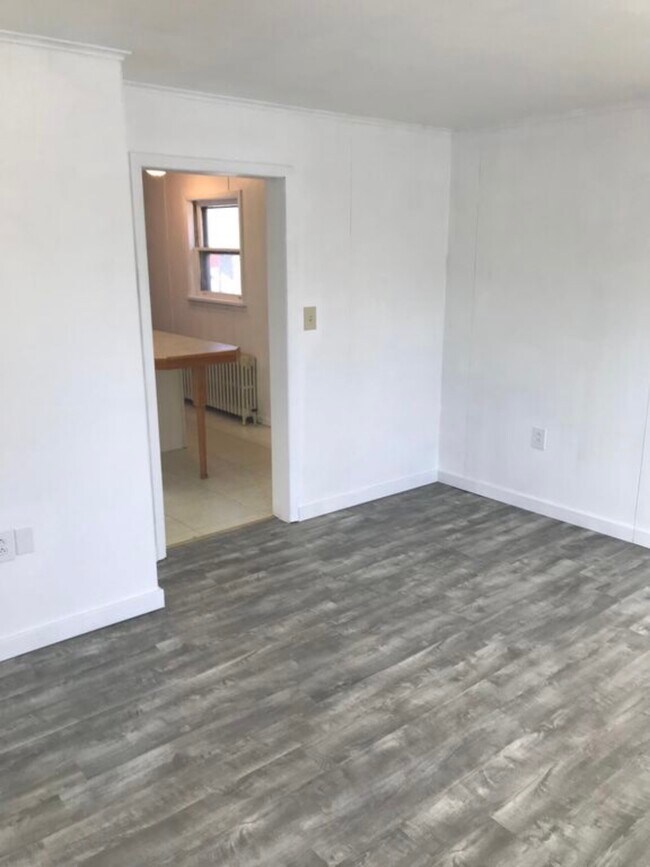 Foto del edificio - 121 Middle Ave