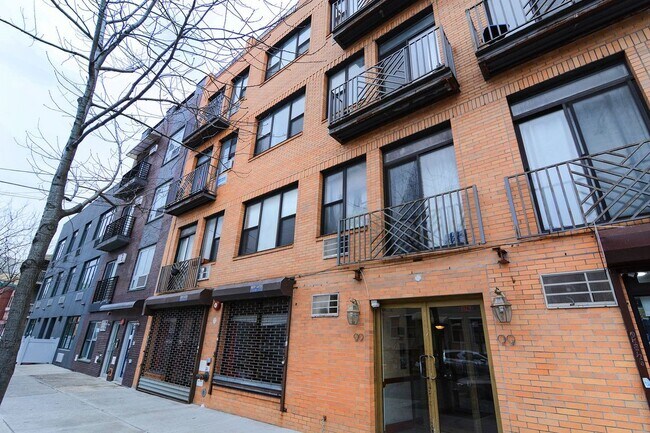Building Photo - 99 Kingsland Ave