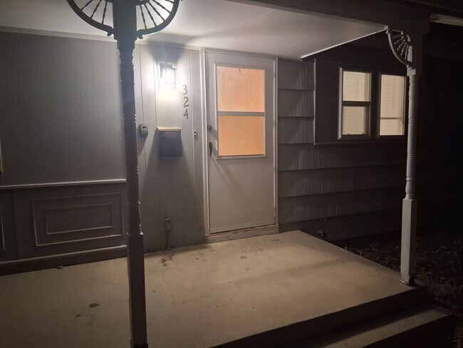 Foto del edificio - 3 Bed/ 1 Bath House