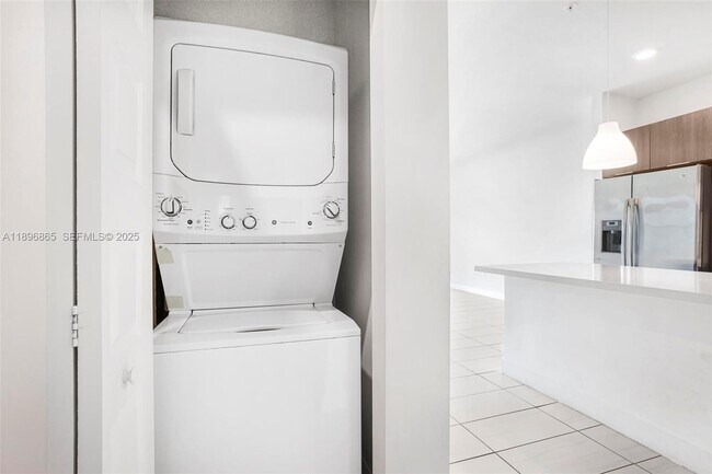 Foto del edificio - 7865 NW 104th Ave