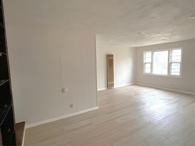 Foto del edificio - 800-802 E 75th Terrace