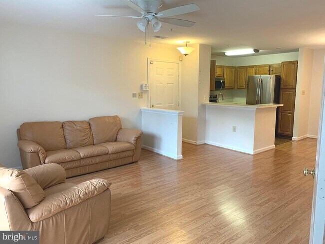 Building Photo - 4404 Silverbrook Ln
