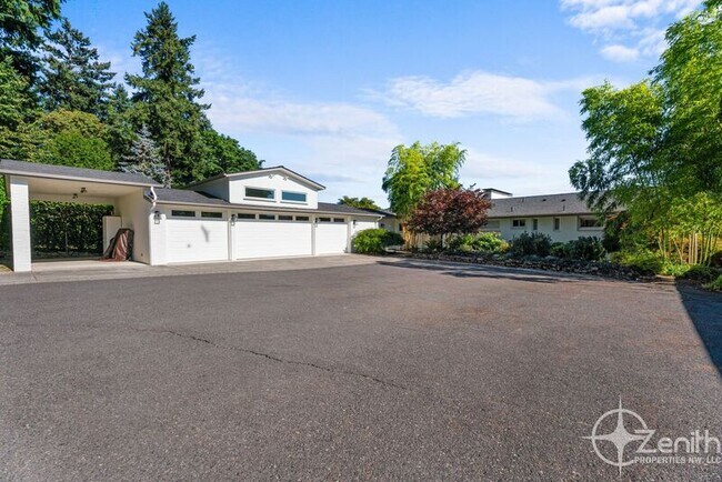 Foto del edificio - 7417 SE Maple Ave
