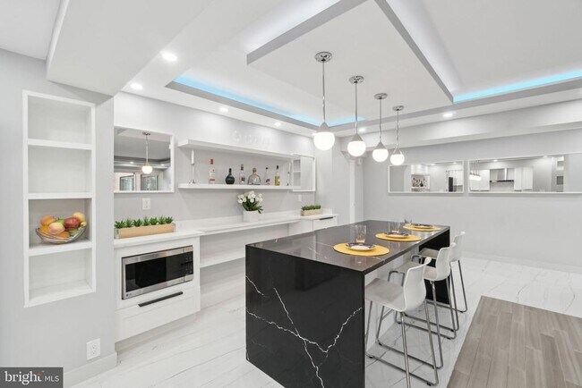 Foto del edificio - 4201 Cathedral Ave NW