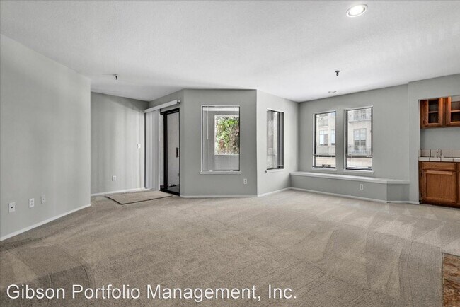 Foto del edificio - 3 br, 2 bath House - 365 Forest Ave  Apt 2A
