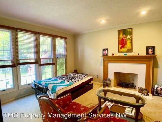 Foto del edificio - 3 br, 2.5 bath House - 5675 Victoria Court