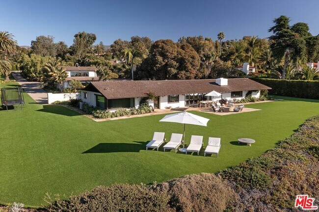 Building Photo - 4295 Marina Dr