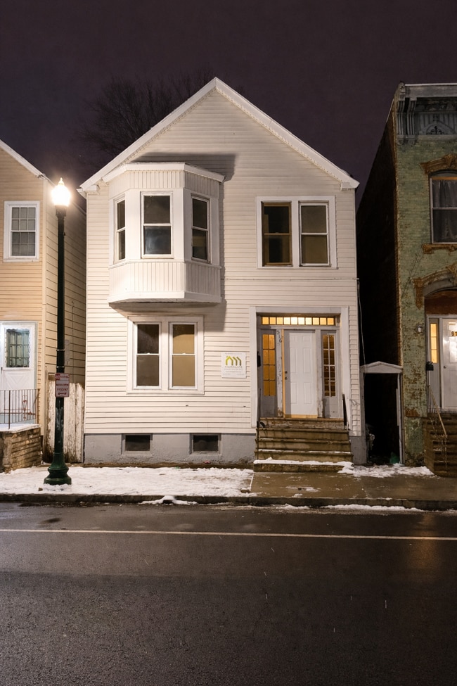 Building Photo - 516 2nd St