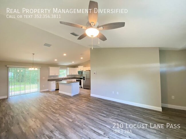 Foto del edificio - 210 Locust Lane Pass