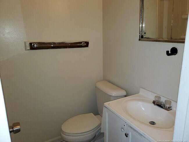Foto del edificio - 6446 Applecross Ave