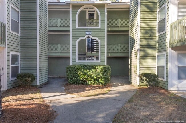 Building Photo - 6821 Willowbrook Dr