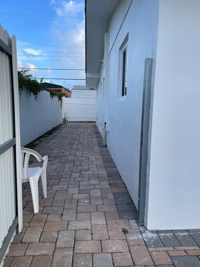 Photo - West 49th Street, Hialeah, FL 33012 - 1 BR 1 BA single-family home