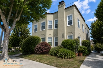 Building Photo - 544 Merritt Ave