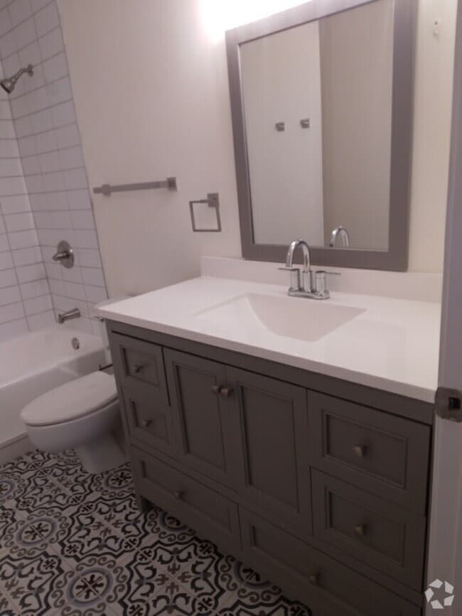 Building Photo - 439 Canberra Dr