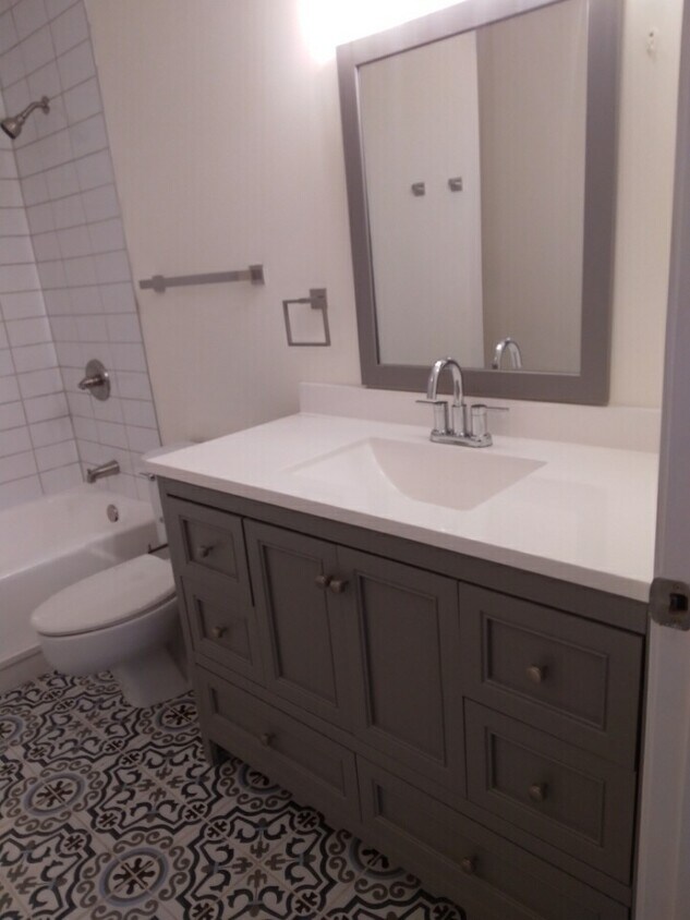 Foto principal - 439 Canberra Dr
